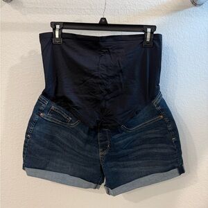 LEVI STRAUSS MATERNITY DENIM SHORTS